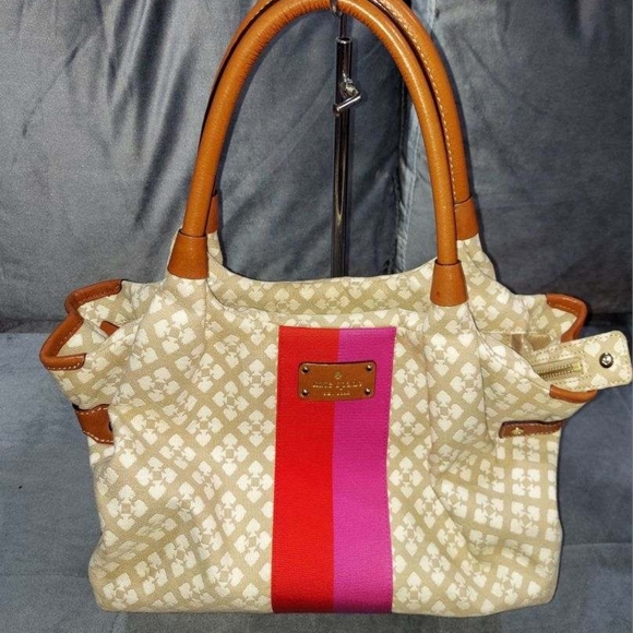 EUC KATE SPADE NEW YORK "STEVIE" VINTAGE CLASSIC SPADE STUCCO SHOULDER BAG - Picture 1 of 13